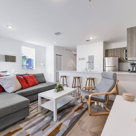 Вілла Amazing Town House 15 Min From The Beach Wfree Parking Маямі Екстер'єр фото