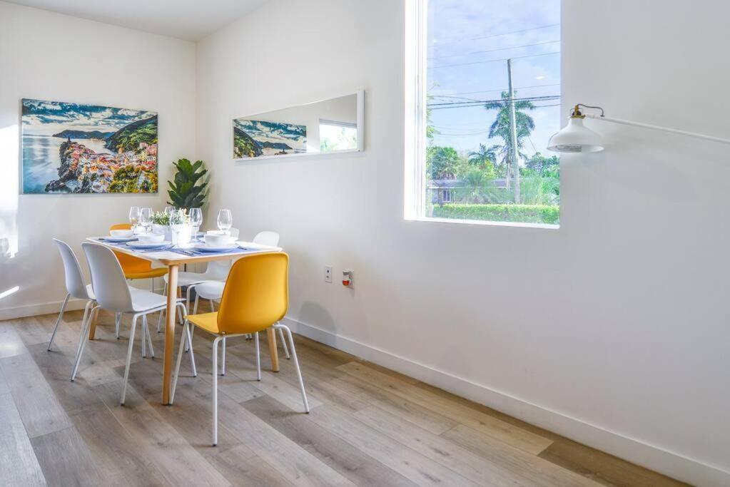 Вілла Amazing Town House 15 Min From The Beach Wfree Parking Маямі Екстер'єр фото